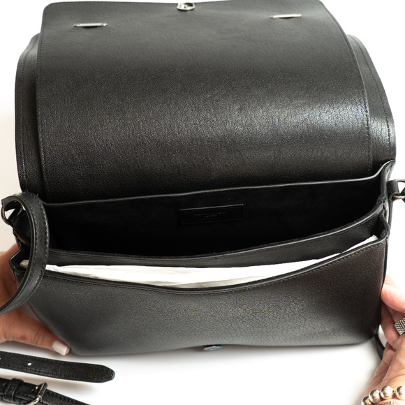 Yves Saint Laurent Black Leather Flap bag - Picture 4 of 8